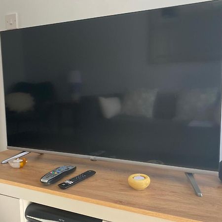 Lovely 2 Bedroom, 2 Bathroom House With Parking. 普里茅斯 外观 照片
