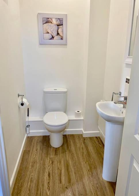 Lovely 2 Bedroom, 2 Bathroom House With Parking. 普里茅斯 外观 照片