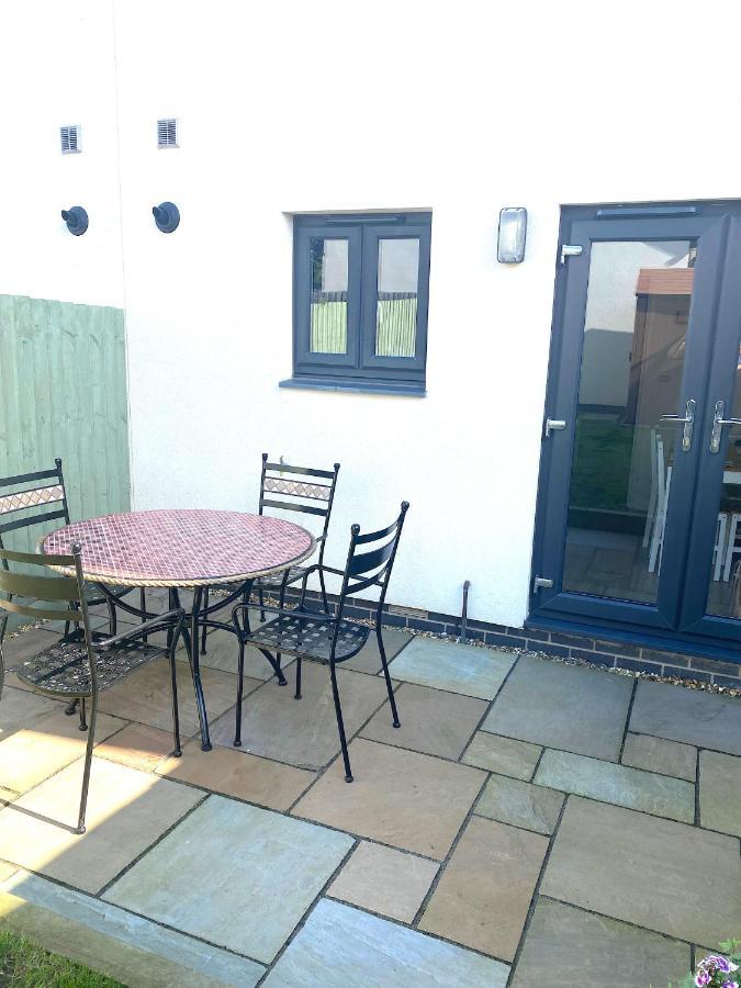 Lovely 2 Bedroom, 2 Bathroom House With Parking. 普里茅斯 外观 照片