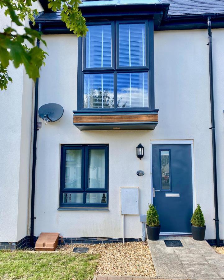 Lovely 2 Bedroom, 2 Bathroom House With Parking. 普里茅斯 外观 照片