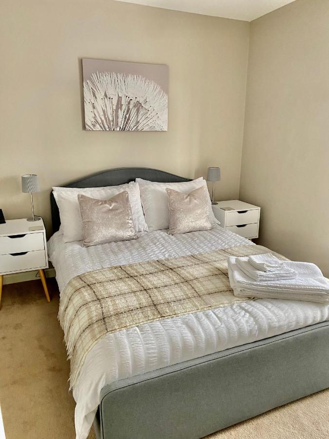 Lovely 2 Bedroom, 2 Bathroom House With Parking. 普里茅斯 外观 照片